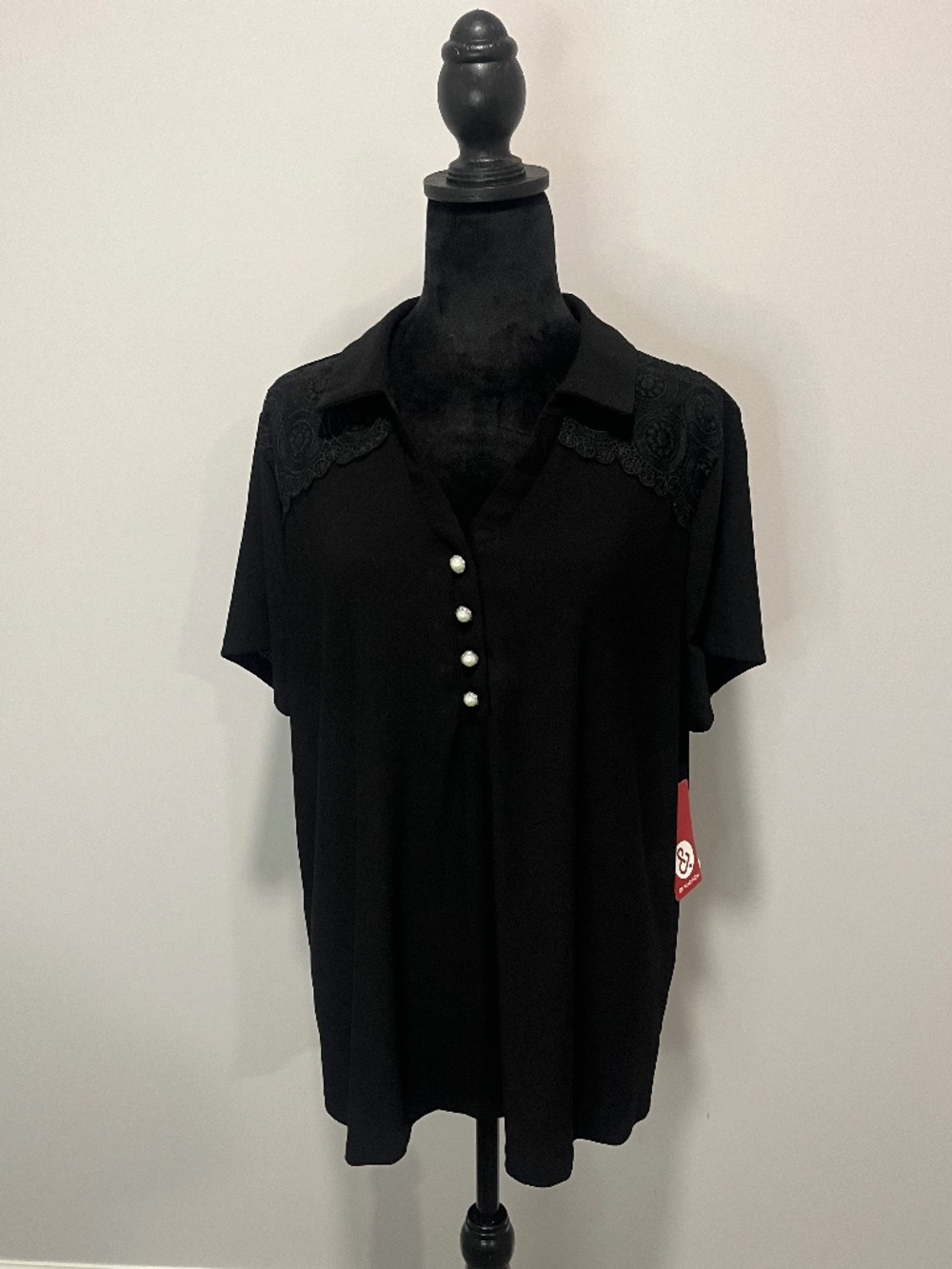 89th and Madison Short Sleeve Blouse, Black, Sixe 1X NWT